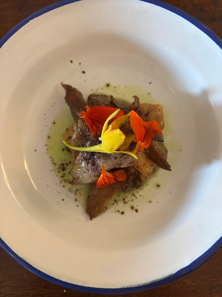 Plat de saison — restaurant Cinq Tourrettes