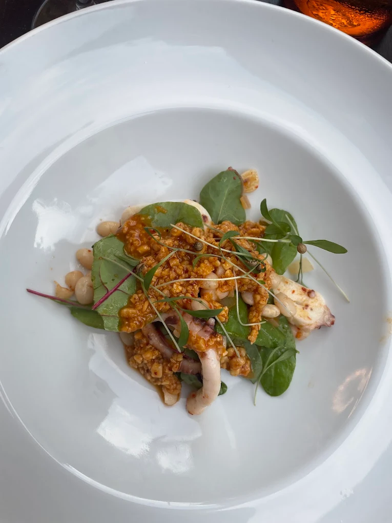 Cuisine ouverte au restaurant Cinq